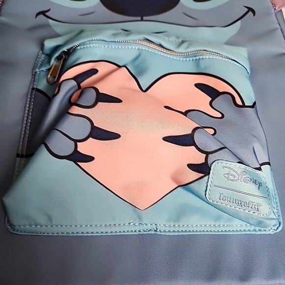 NWT Disney Loungefly Lilo & Stitch Clutching Heart Backpack Full Size School - Picture 4 of 13